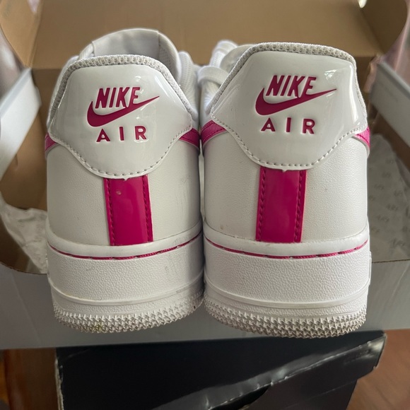 Women’s Airforce1 07 - Picture 3 of 4